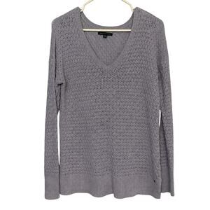 American Eagle Gray Waffle Knit V Neck Sweater Small Cozy Pullover